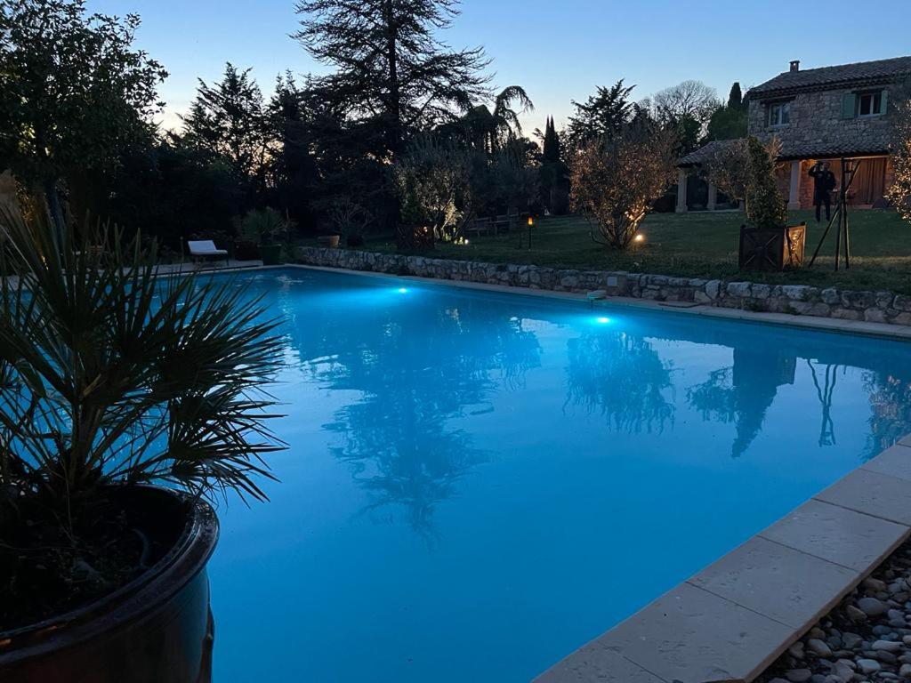 Gite Au Coeur De La Provence & Spa Сен-Канна Экстерьер фото